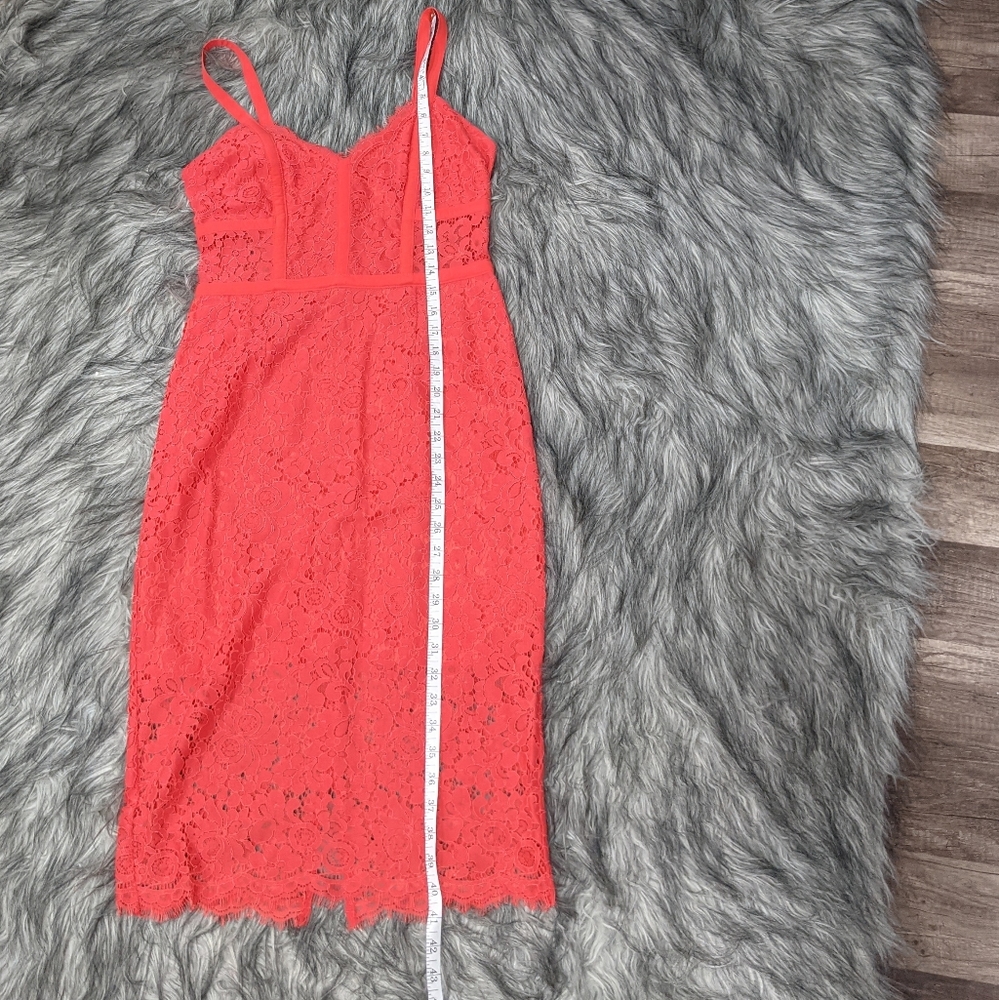 ❤️SOLD❤️NWT Express lacy sheath midi dress - Picture 8 of 9